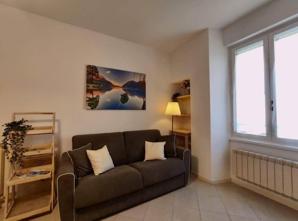 La Casina Al Lago Mandello del Lario Exterior foto
